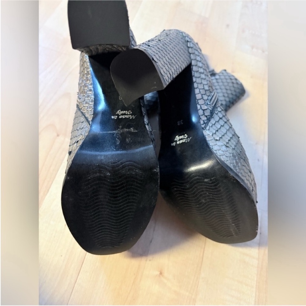 Silver Leather Platform Boots. - Picture 7 of 10